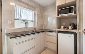 Twin Room - kitchenette