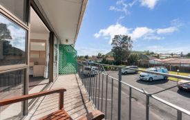 Deluxe Twin Room - balcony
