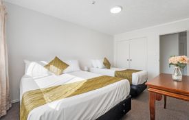 Three-Bedroom Unit - queen-size and single beds